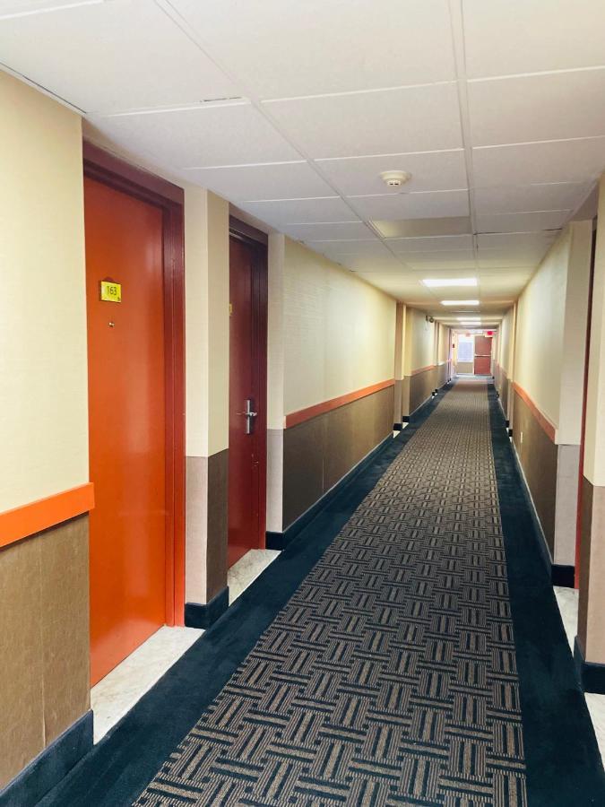 Super 8 By Wyndham Gloucester Глостер-Сити Экстерьер фото